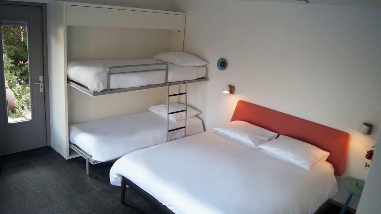 Room With A Few Amsterdam Exterior foto